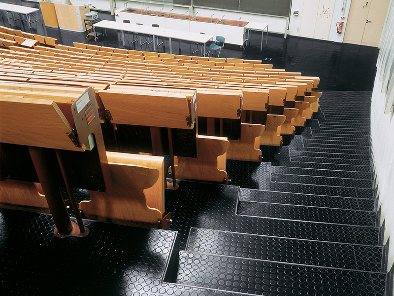 Round Dot Rubber Kennel Flooring