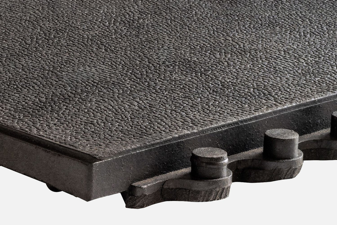 High Quality Anti-Fatigue Interlocking Industrial Rubber Mats Hollowed Reverse for Extra Cushioning