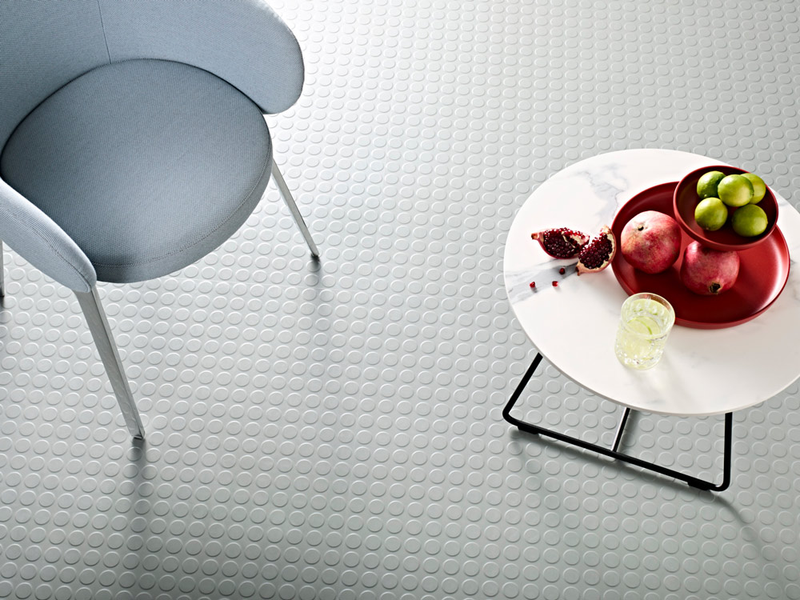 Anti-Fatigue Round Dot Rubber Kennel Flooring with Attractive Pattern